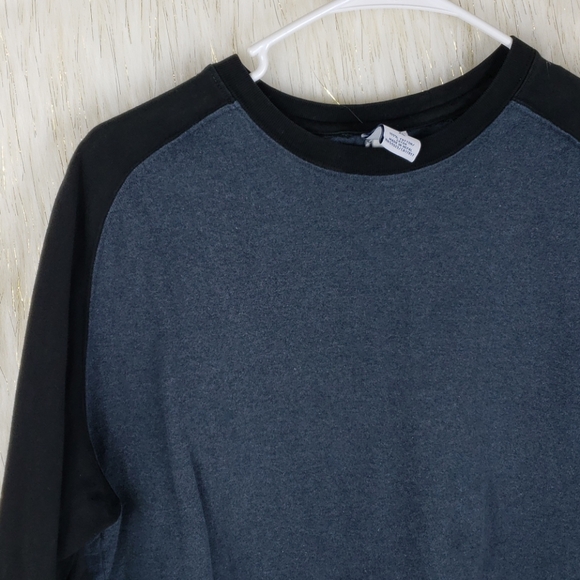 Old Navy Longsleeve - Picture 3 of 5